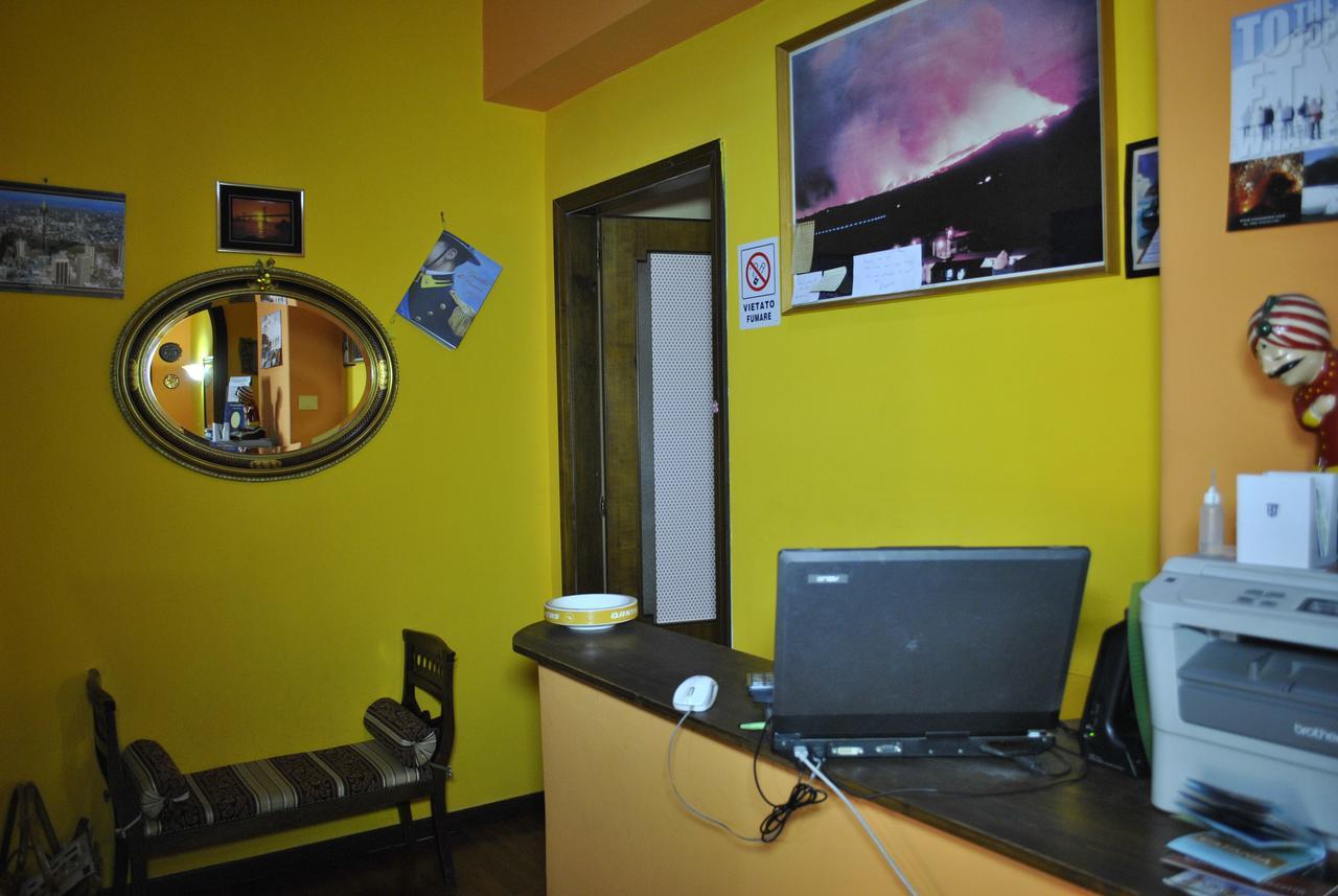 Movida Inn B&B Катания Экстерьер фото